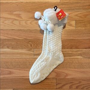 🎉HP🎉 Cozy White Knit Socks with Pom Poms